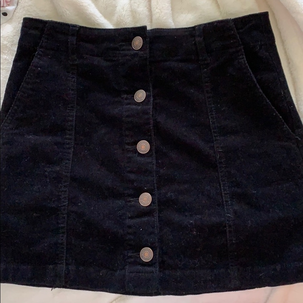 Black corduroy button skirt